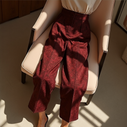 Elegance in Brocade: Cropped Trousers